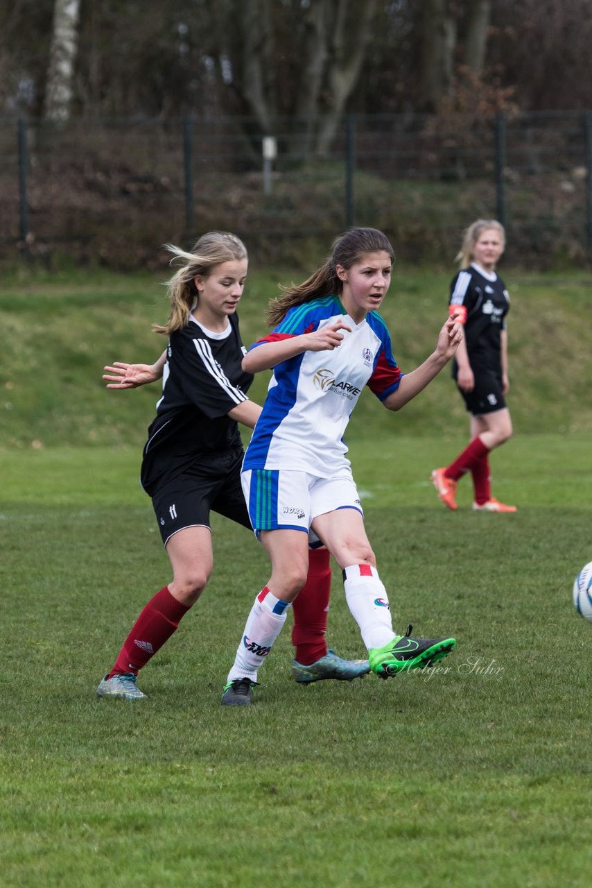 Bild 135 - wBJ SV Henstedt Ulzburg - TSV Schnberg : Ergebnis: 5:2